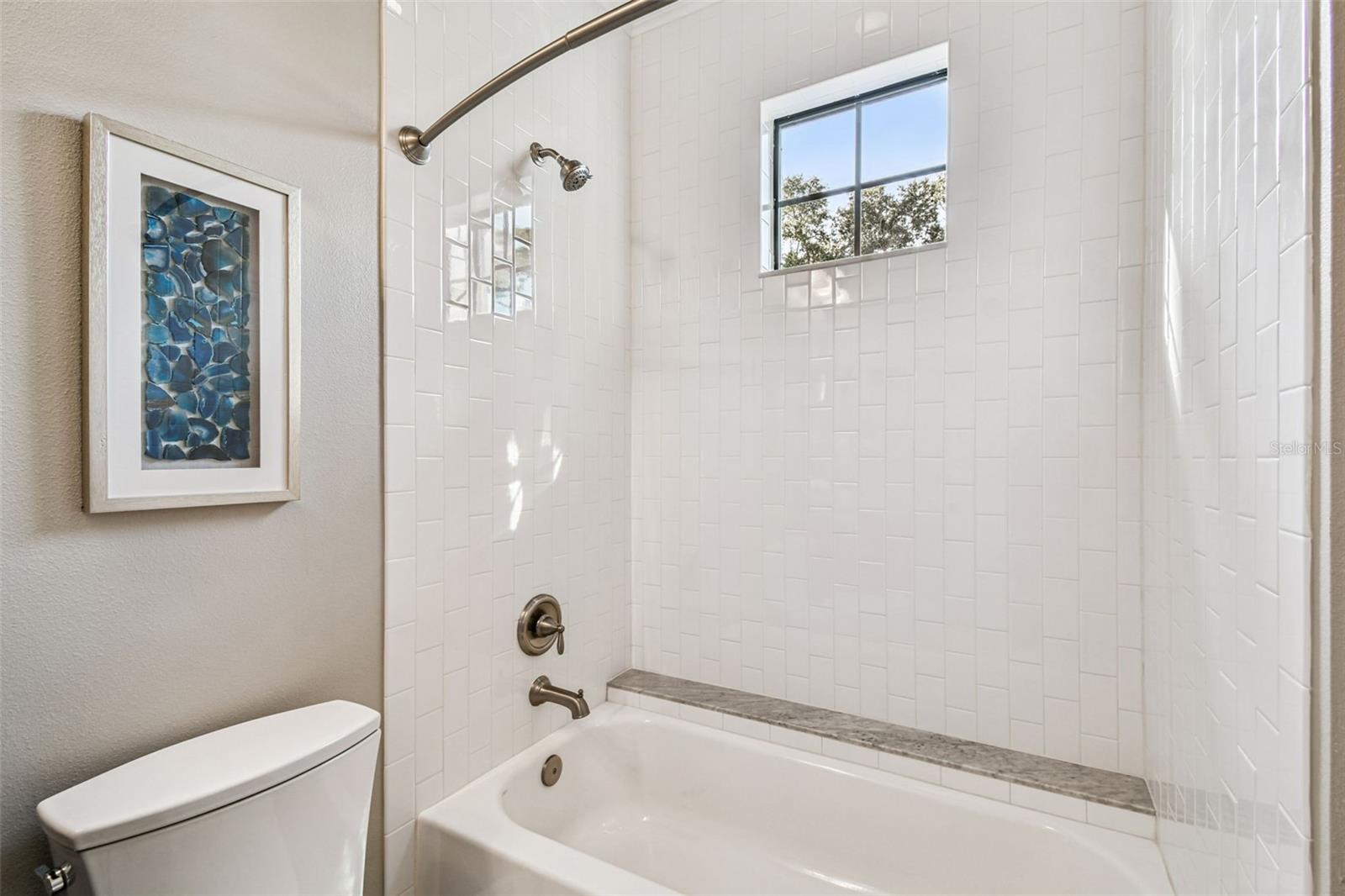 1st level - 2nd ensuite