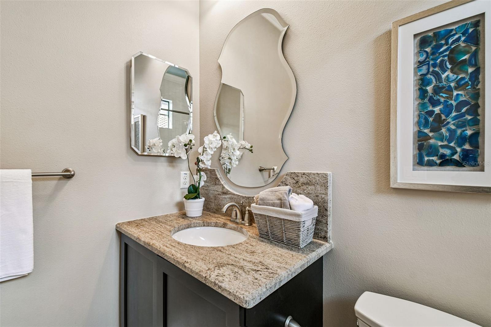 1st level - 2nd ensuite