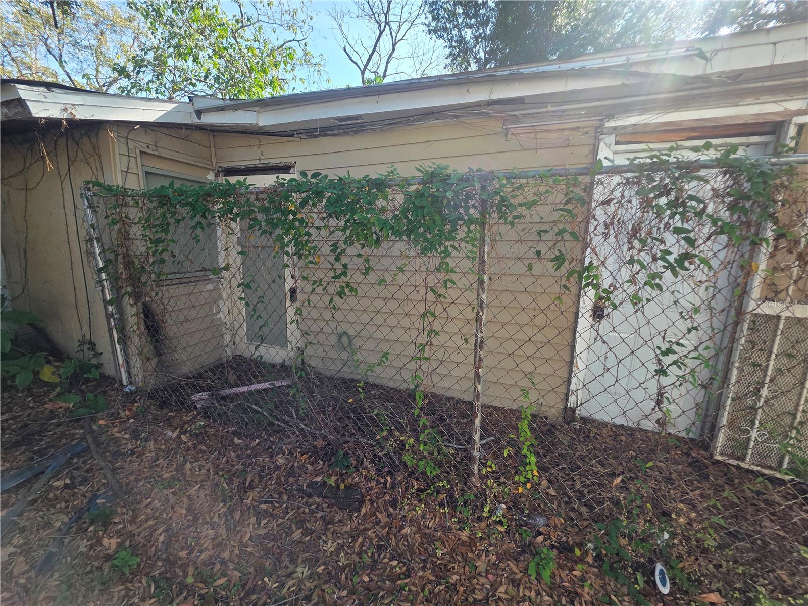 Left side (lockbox on door to left). Opens door to right.