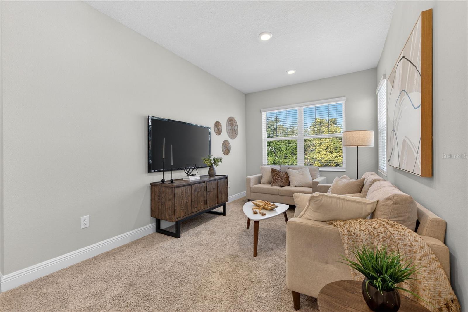 Upstairs Large Loft Space