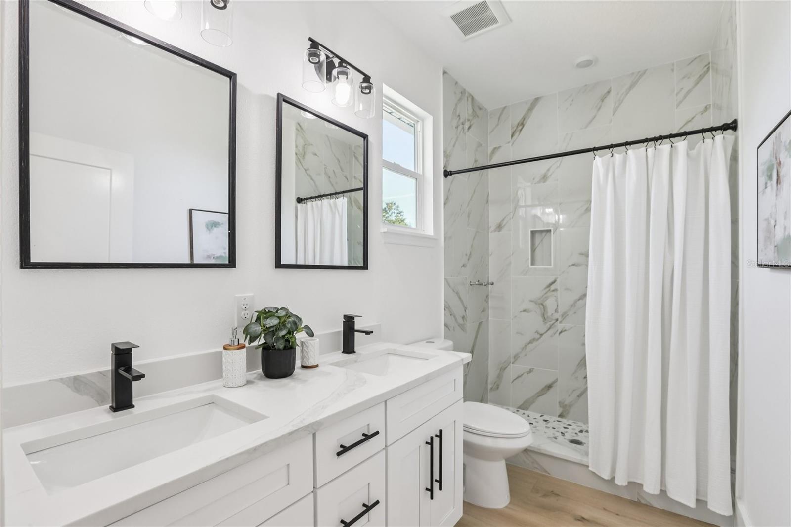 primary ensuite bathroom