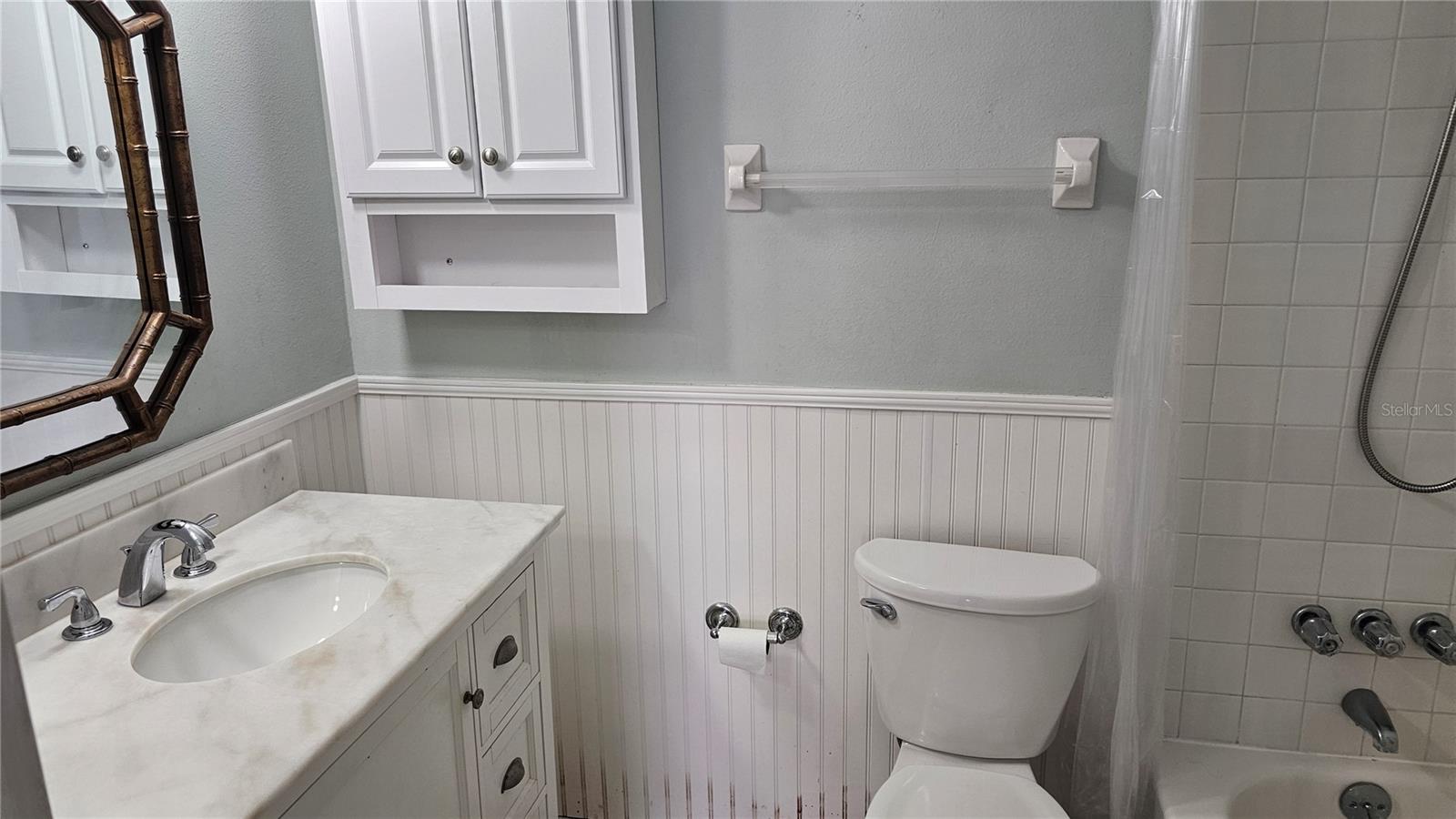 1902 Dandridge St unit 12 full Bath