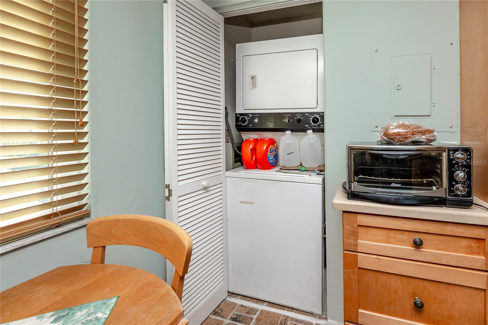 Stackable washer and dryer