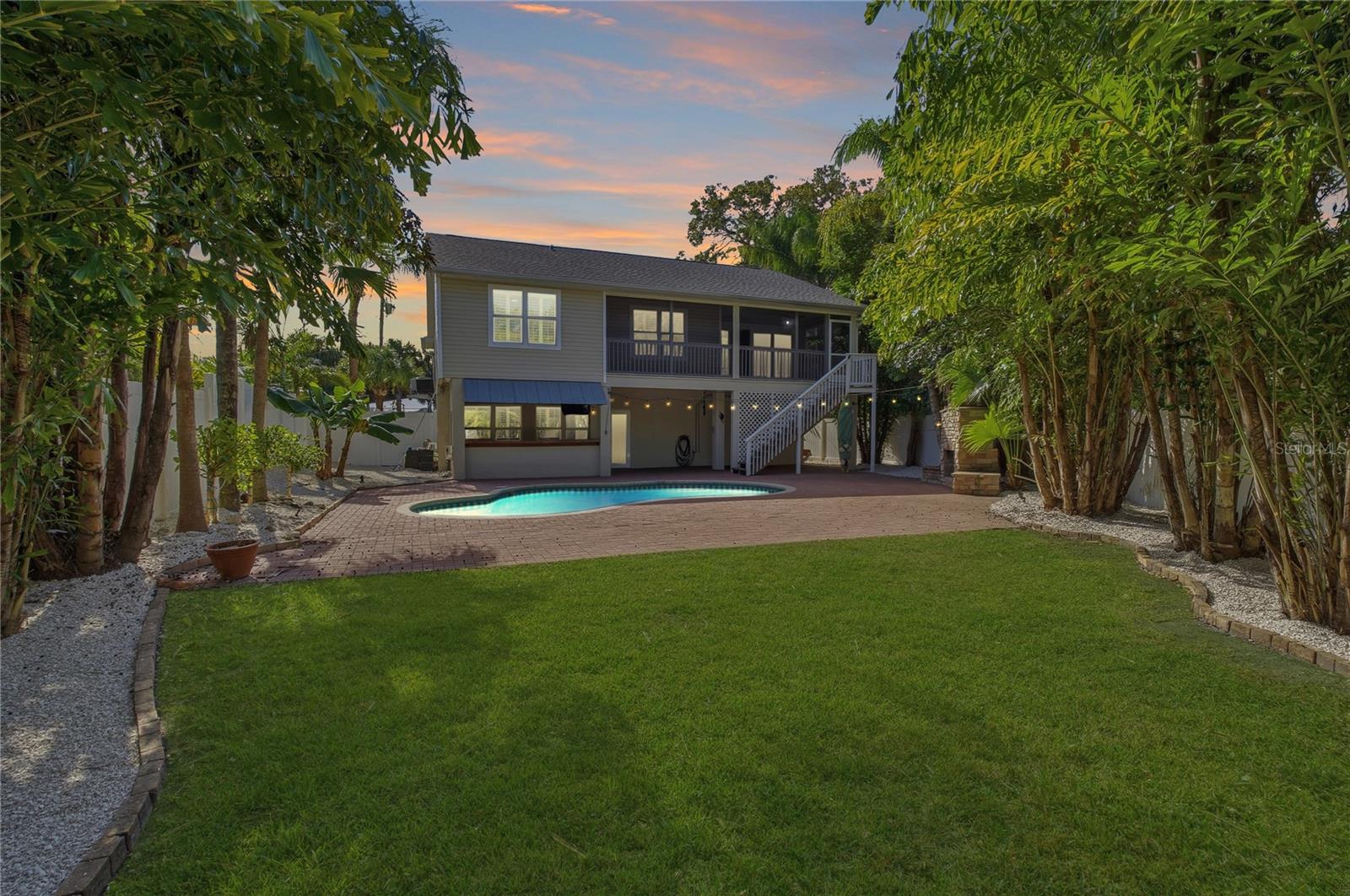 THE ULTIMATE FAMILY HOME :)