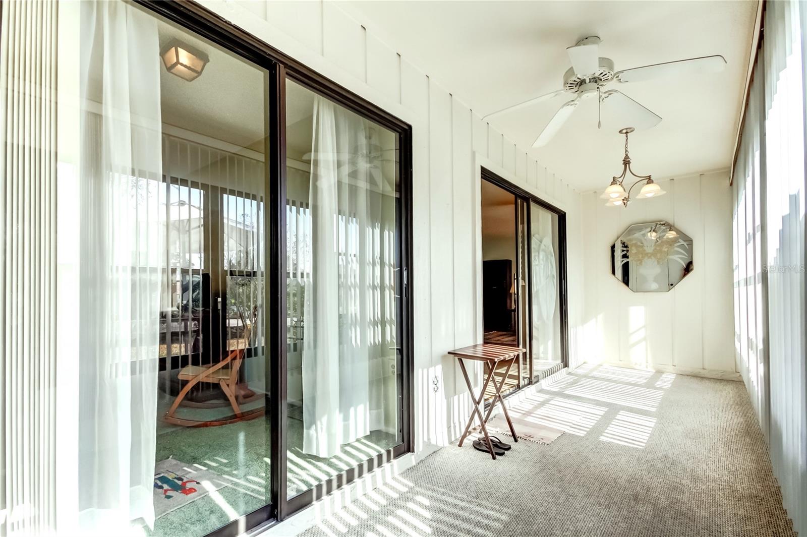 LARGE ENCLOSED LANAI