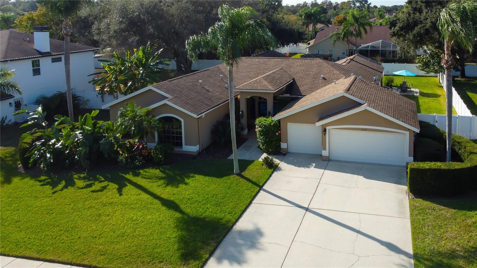 Welcome to fabulous Van Dyke Farms!