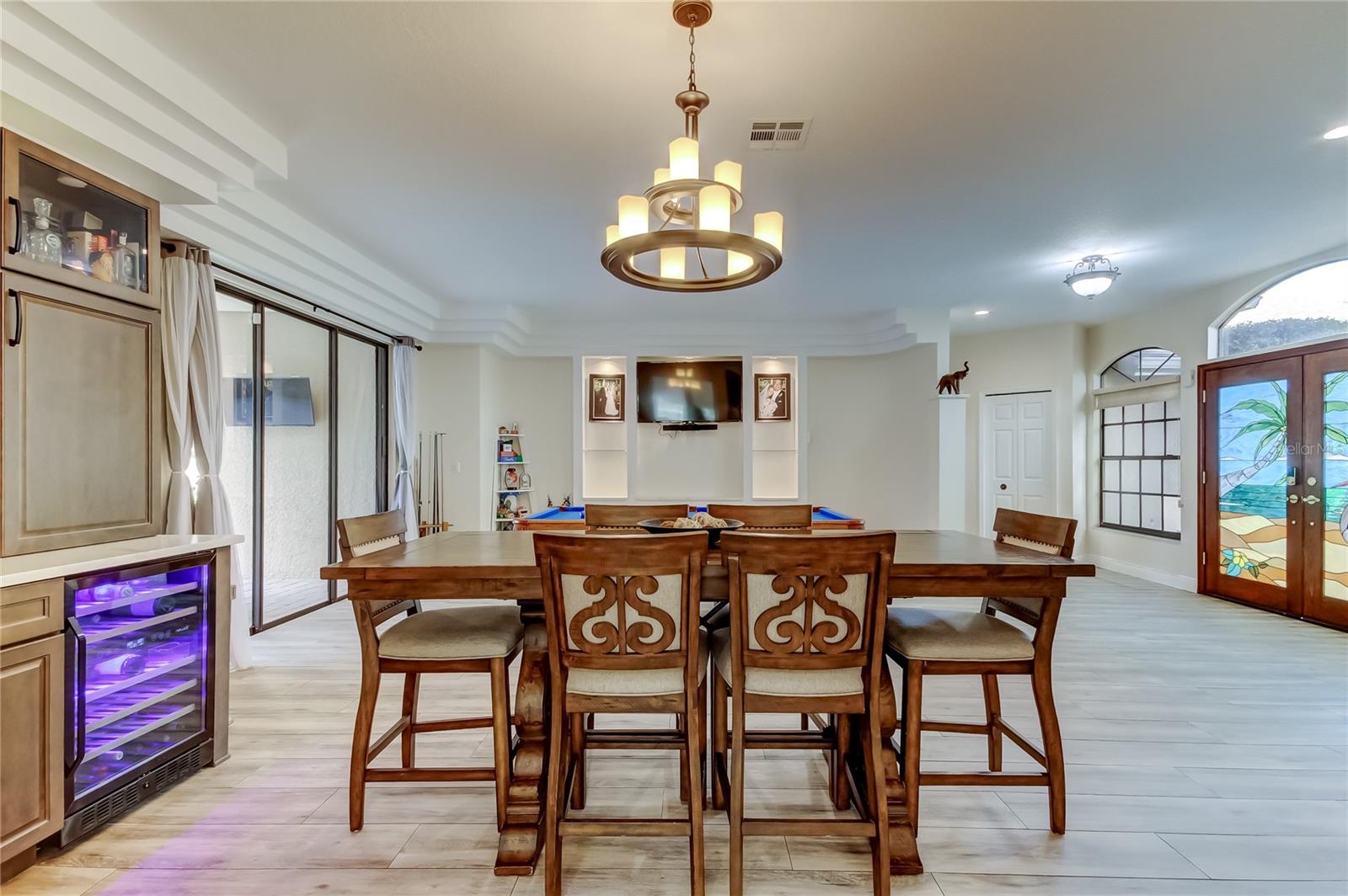 This home is great for entertaing friends!