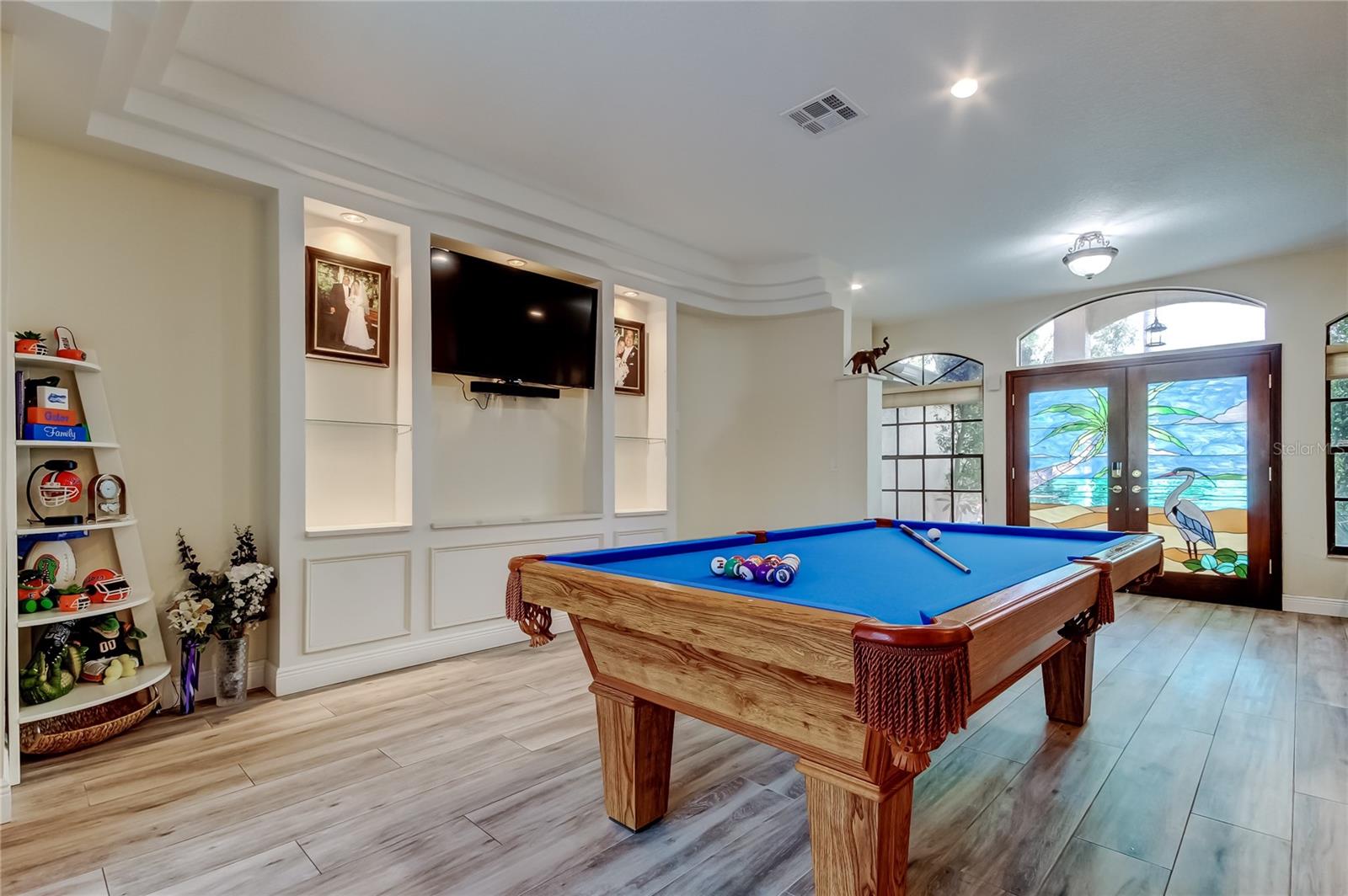 Built in features abound