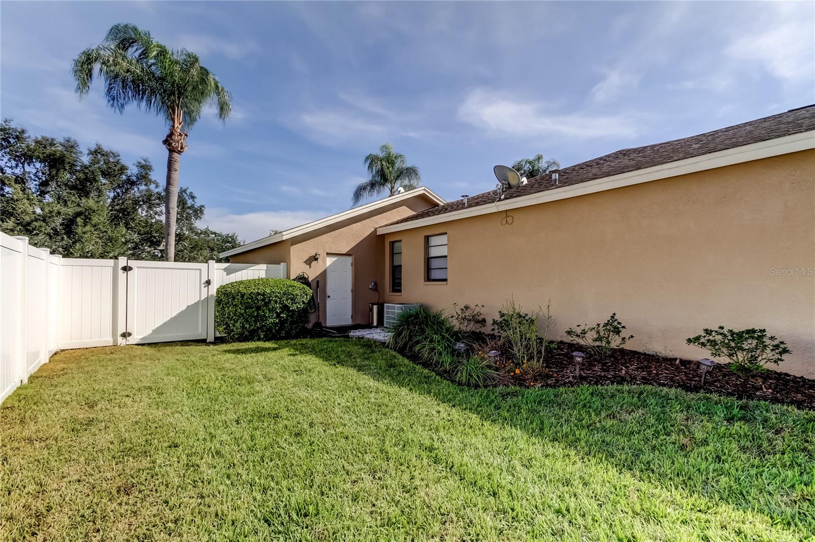 Wide easy open gate with secure key lock