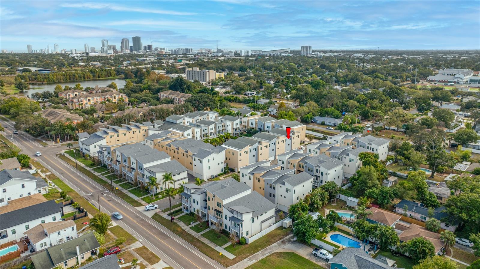 1171 25th Lane N, St Petersburg, FL 33713 - 3 bed, 3.5 bath, 2 car garage, townhome overlooking pool and courtyard in Uptown Kenwood.