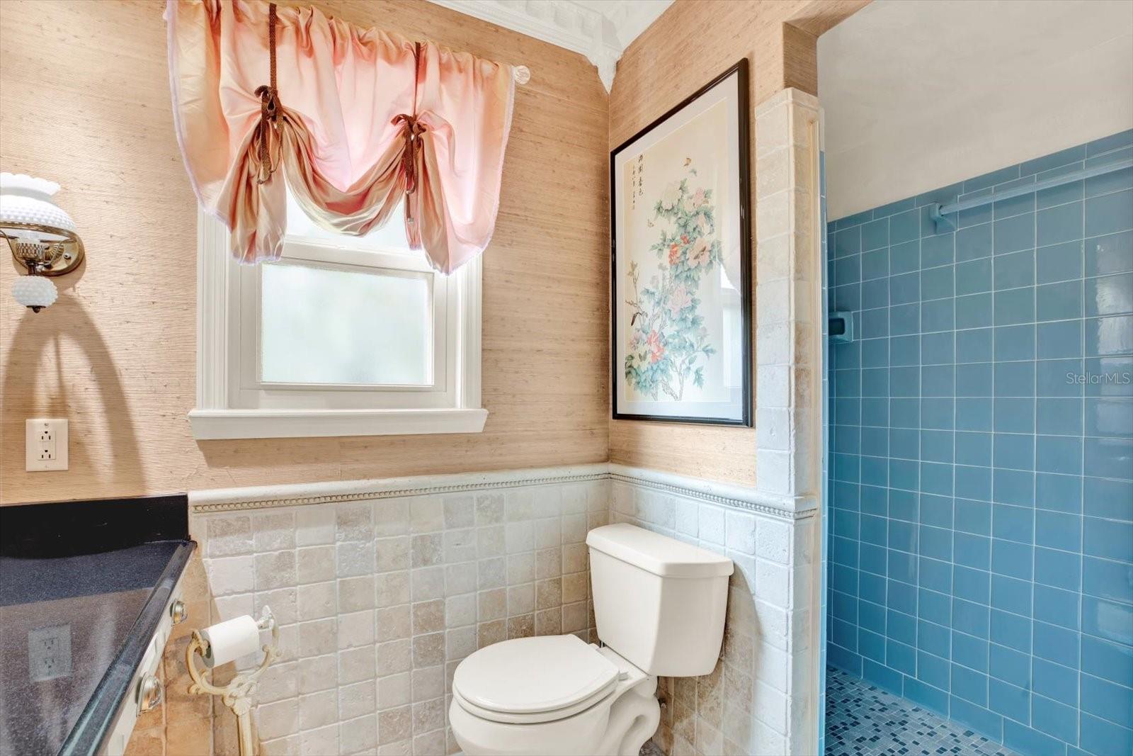 Primary En-Suite Bathroom