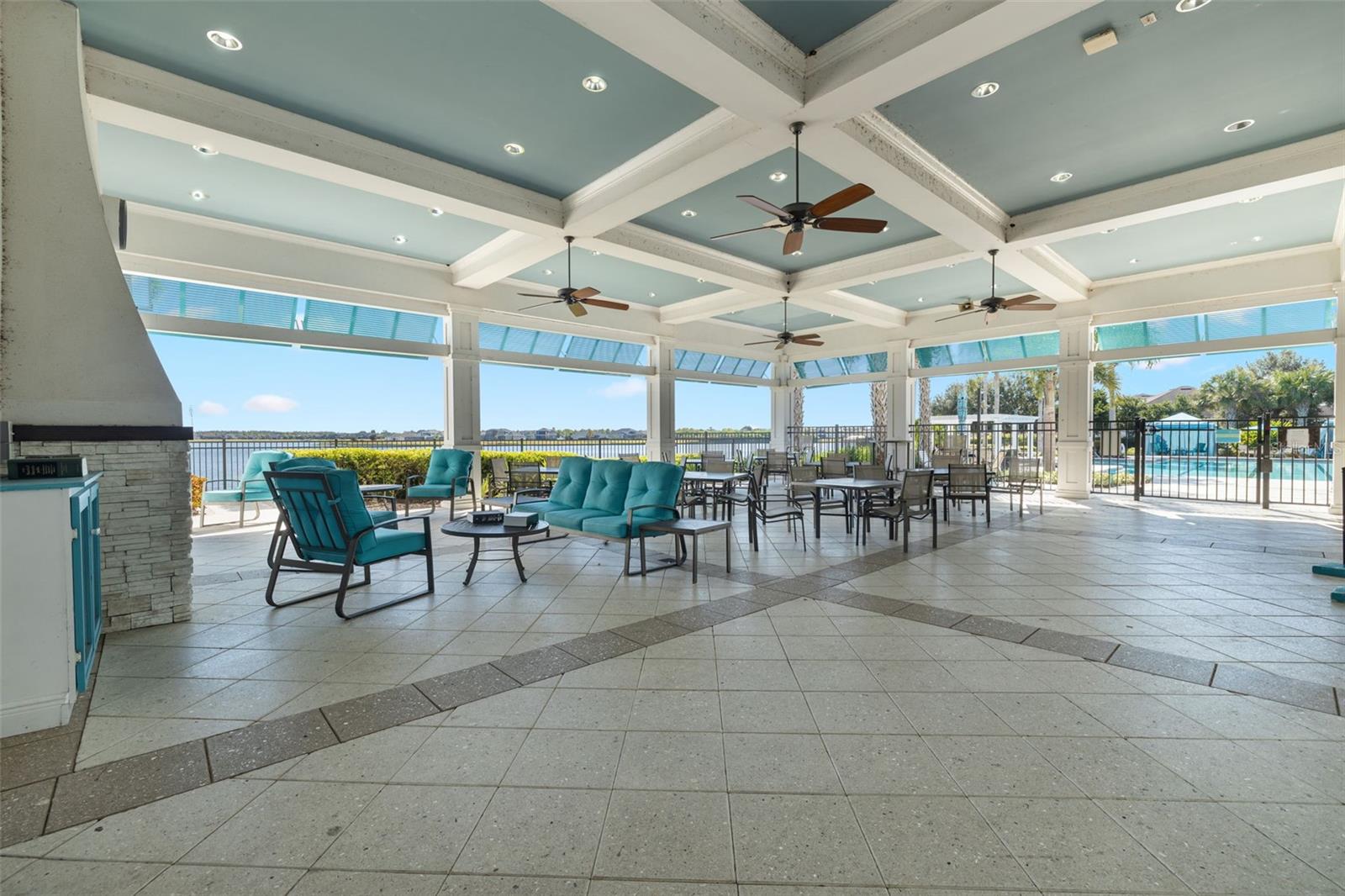 community veranda with library and fireplace