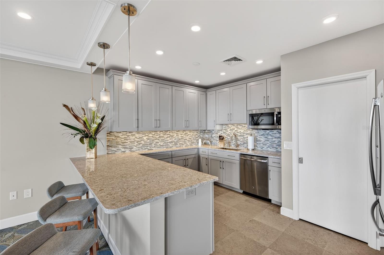 9th floor social room