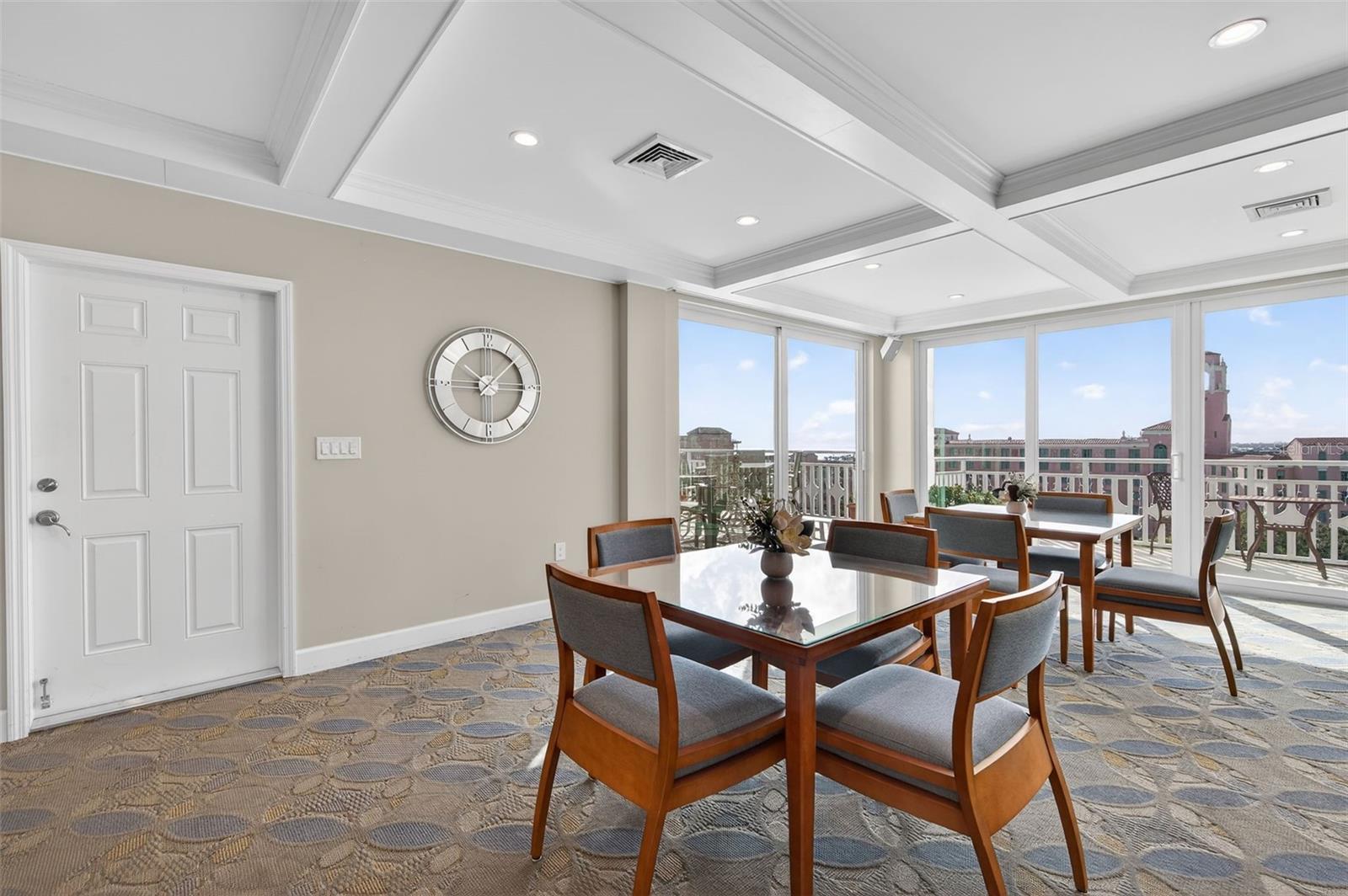 9th floor social room