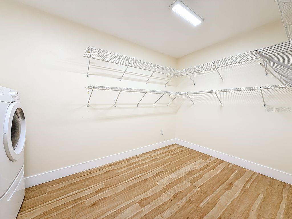 Very spacious laundry room.