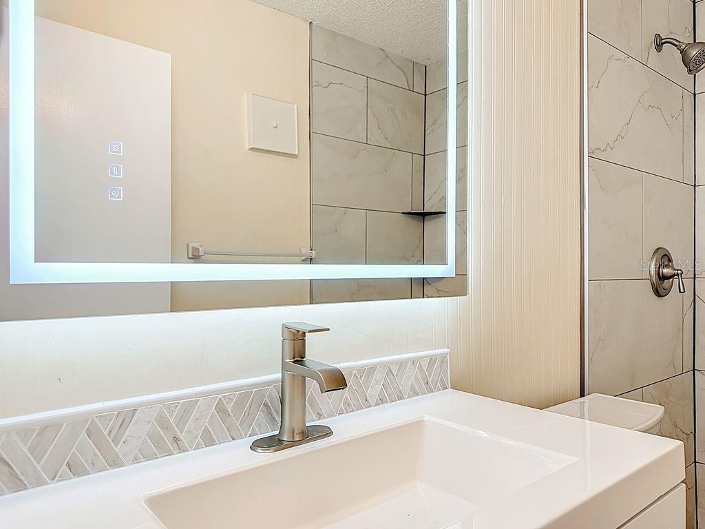 LED lighted mirror and anti fog too!