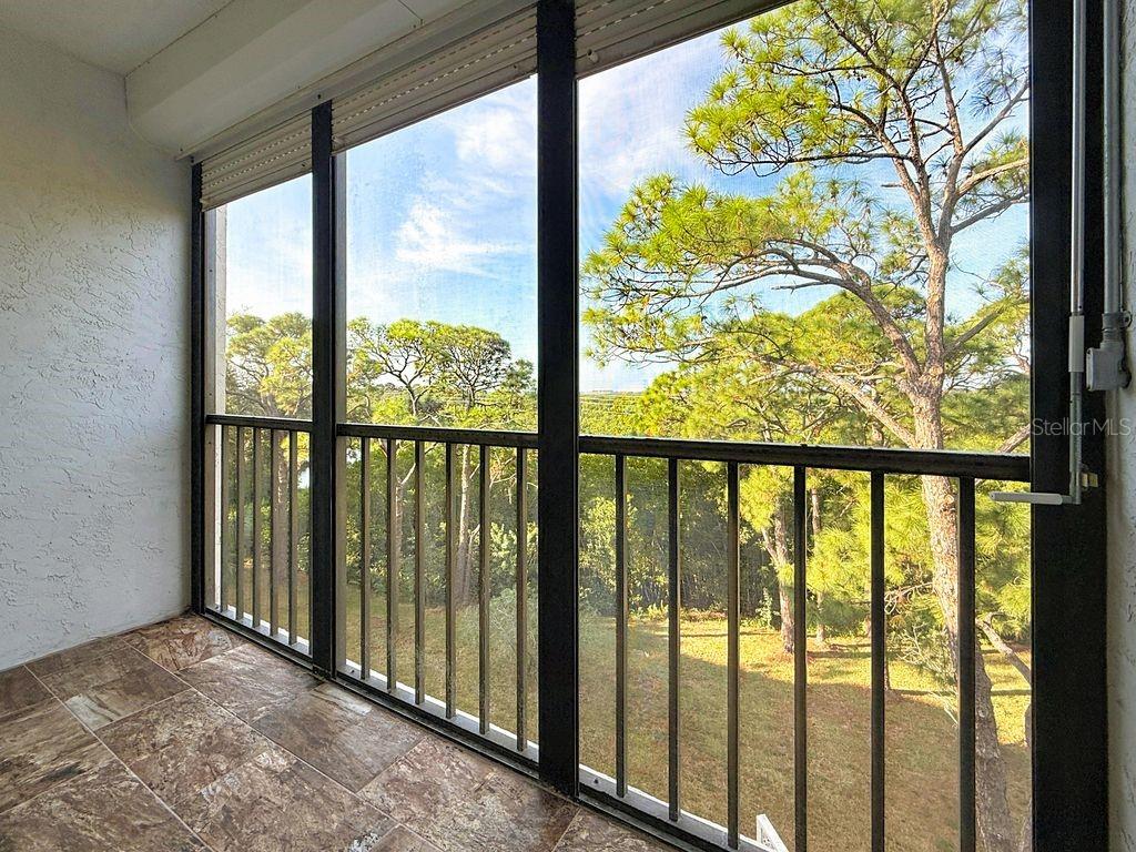 Screened lanai faces West for those colorful sunsets