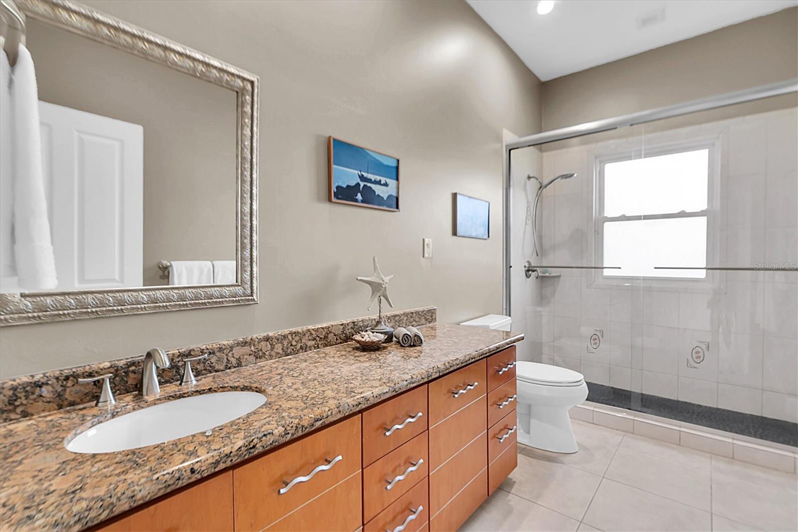 Hall Bathroom 4 for company