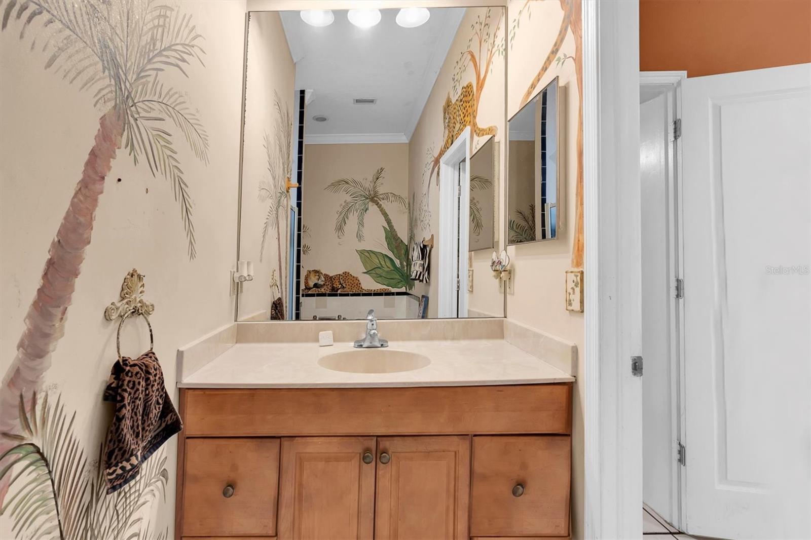 Large Master bathroom with murals throughout.