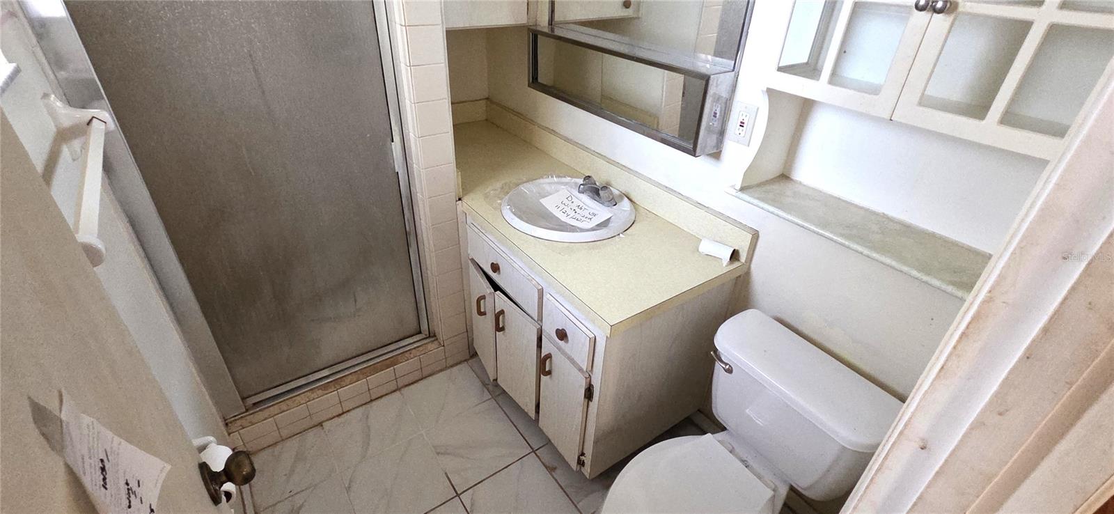Primary En-Suite Bathroom