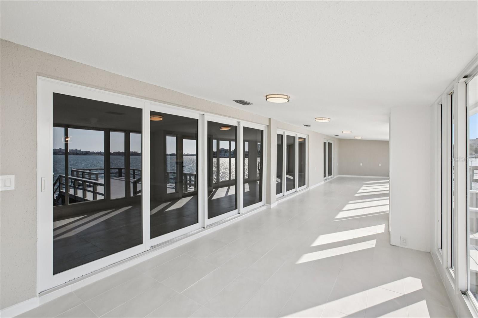 Spacious Florida Room