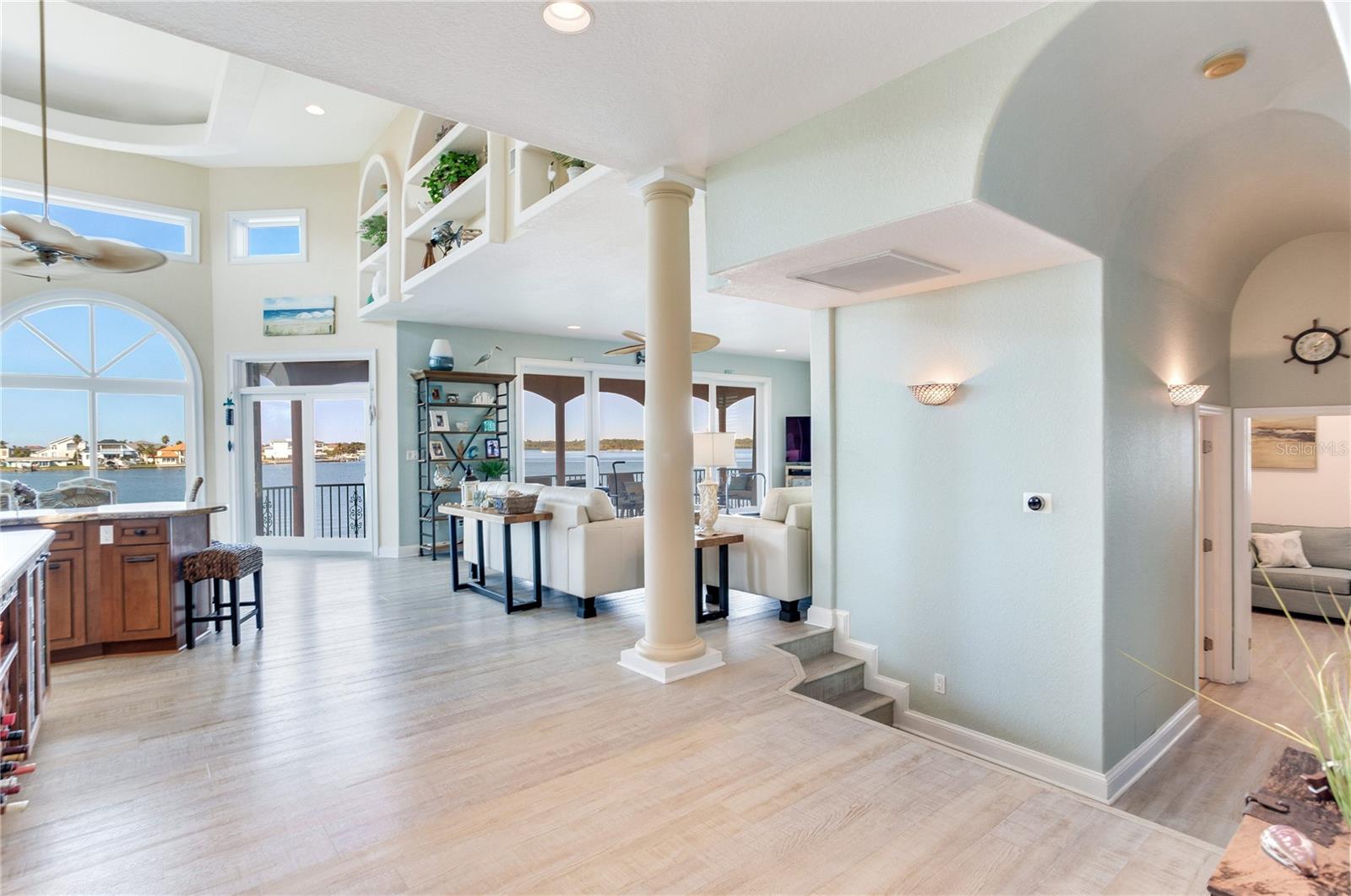 TOP FLOOR KITCHEN DINING