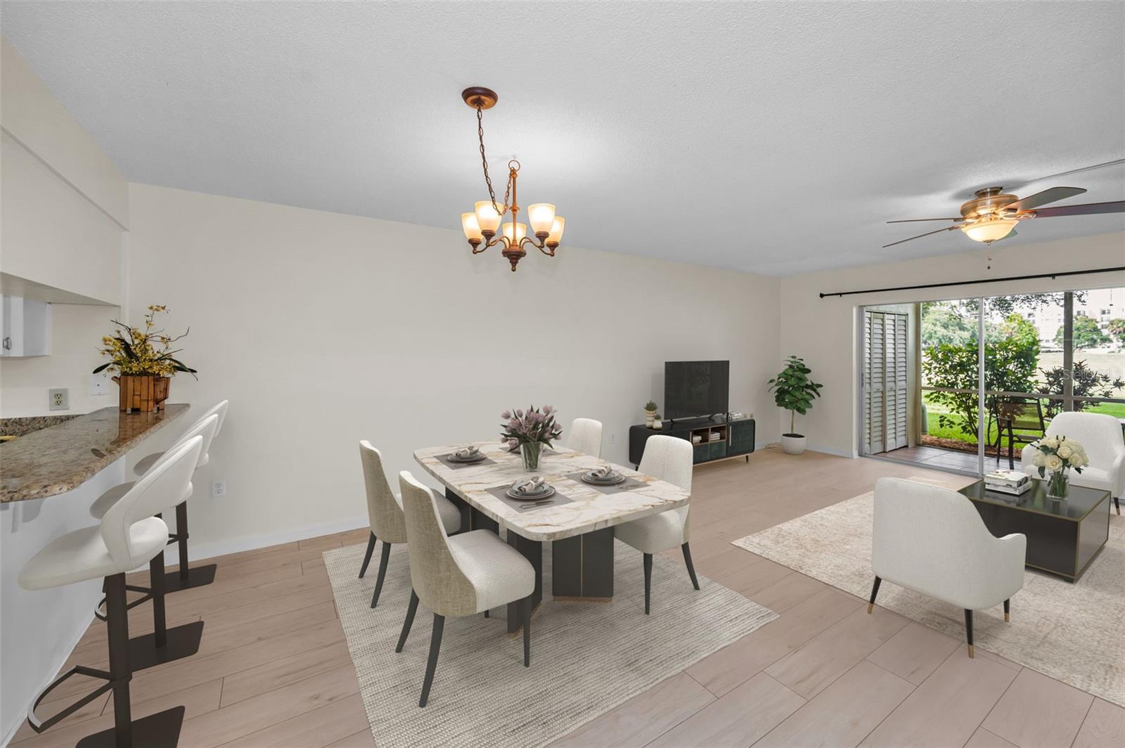 Dining Area and Breakfast Bar