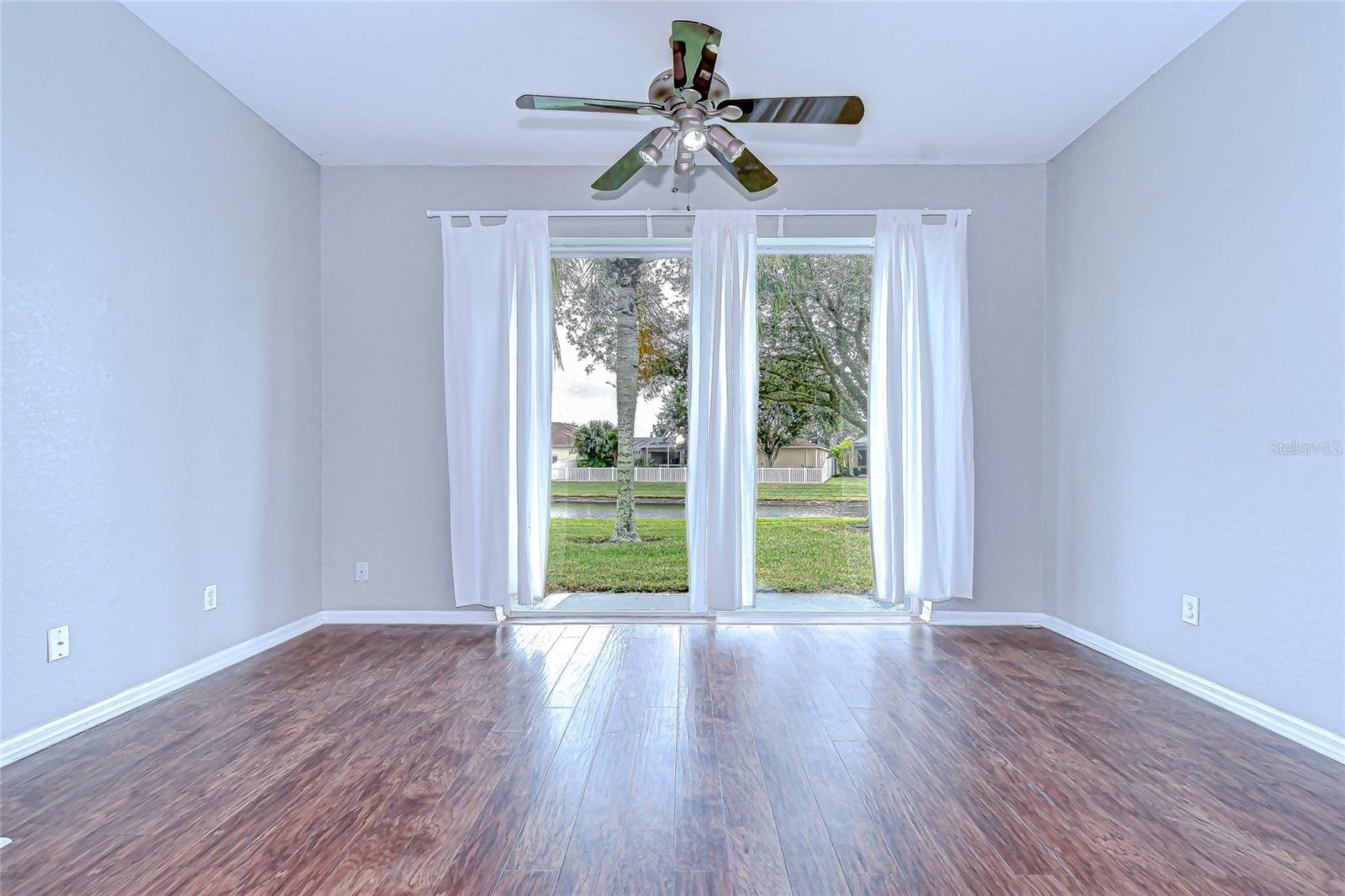 Perfect space for a office!