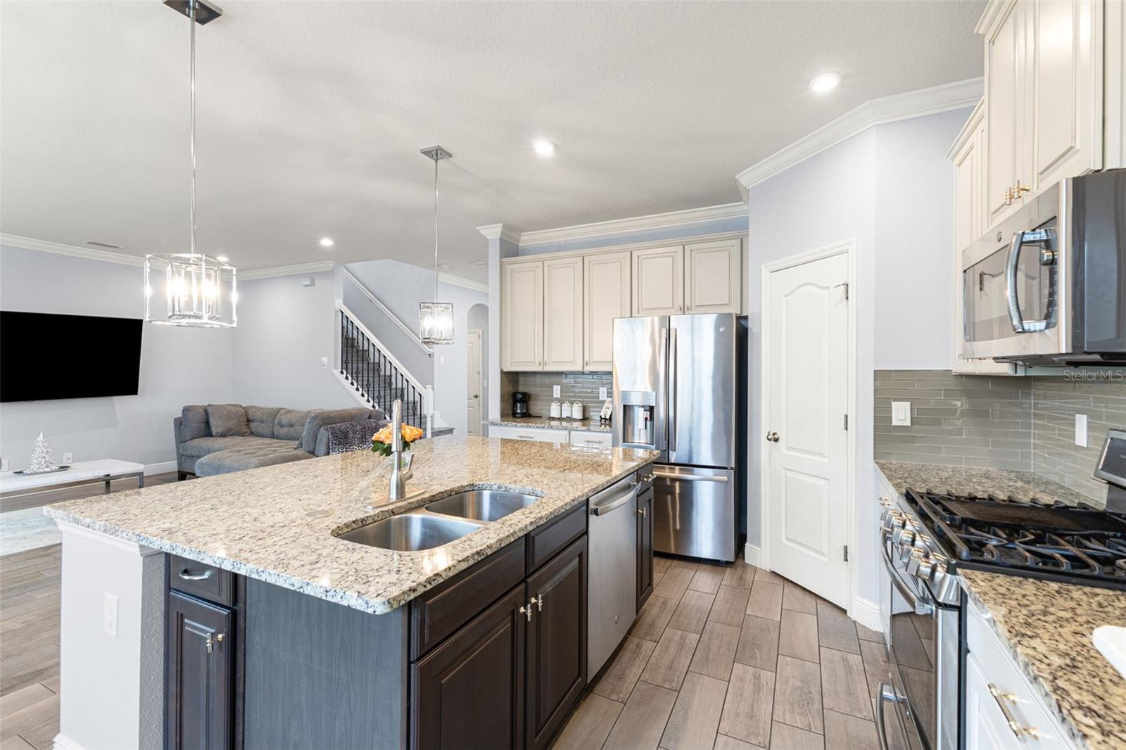 Kitchen with stainless steal appliances, natural gas