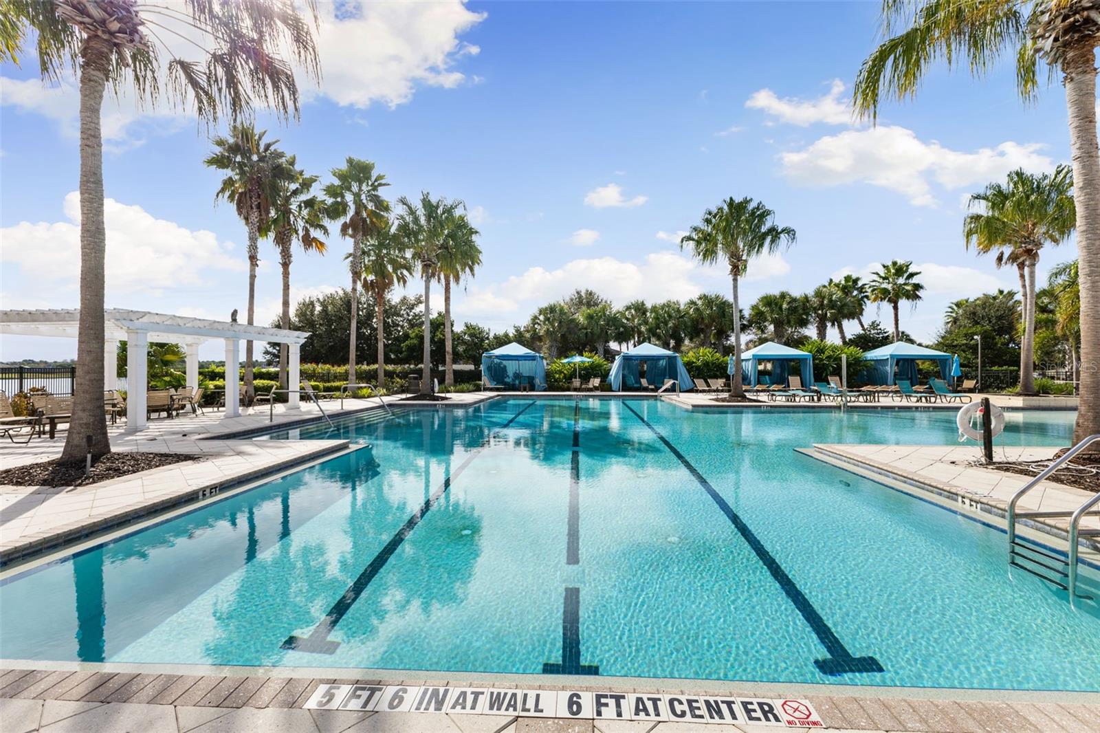 Lucaya Lake resort-style pool