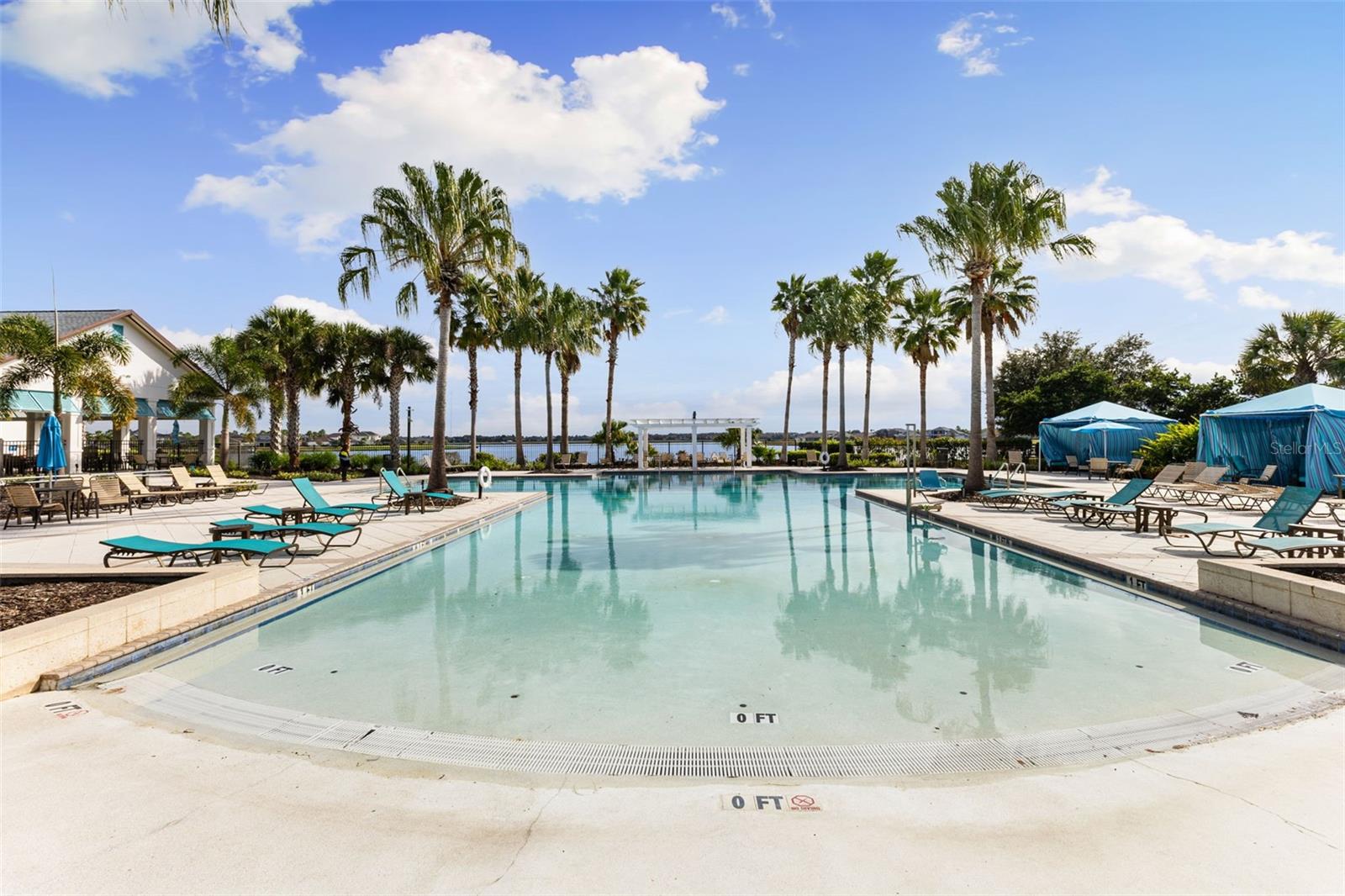 Lucaya Lake resort-style pool