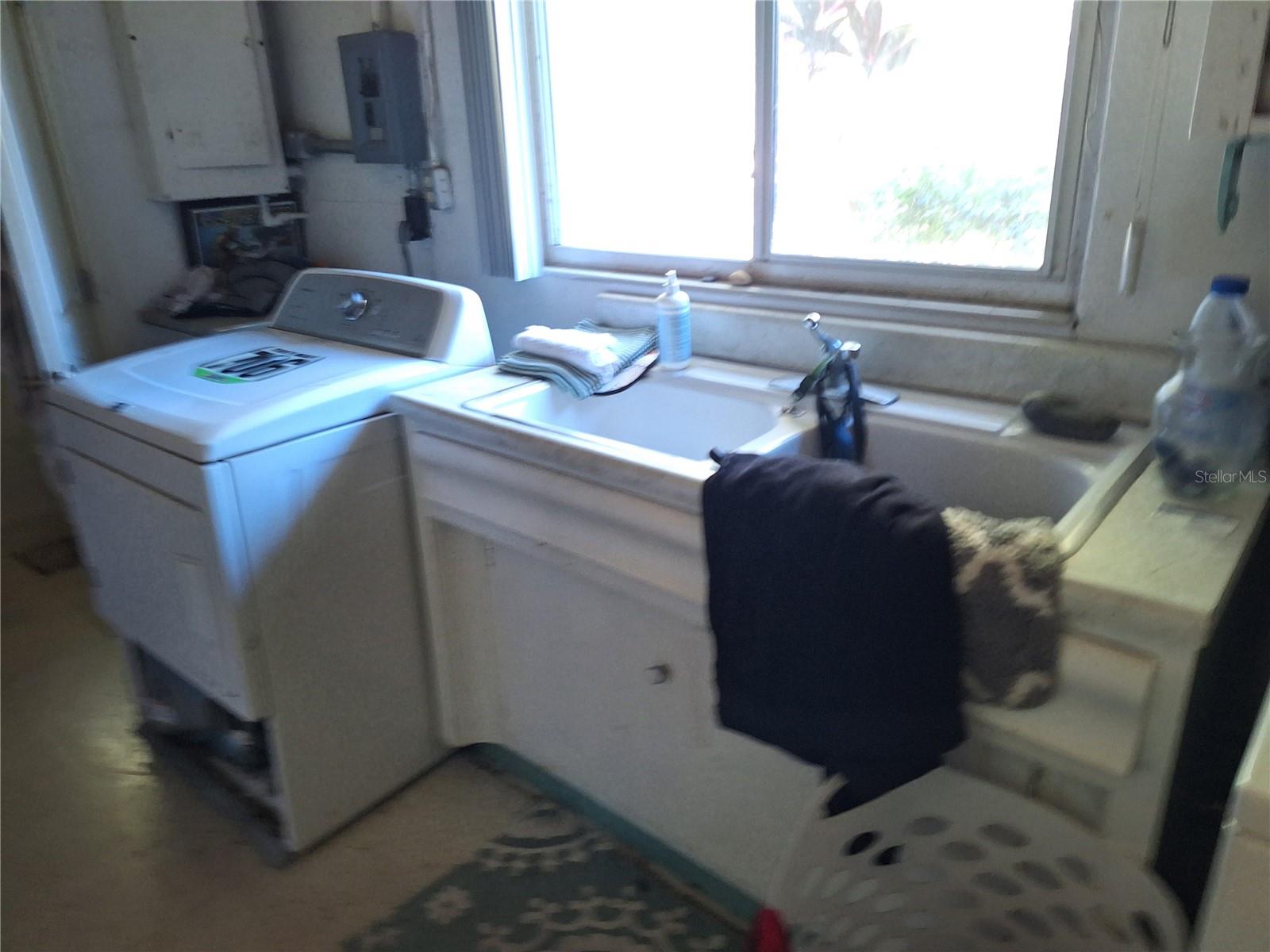 Very Large Laundry Room
