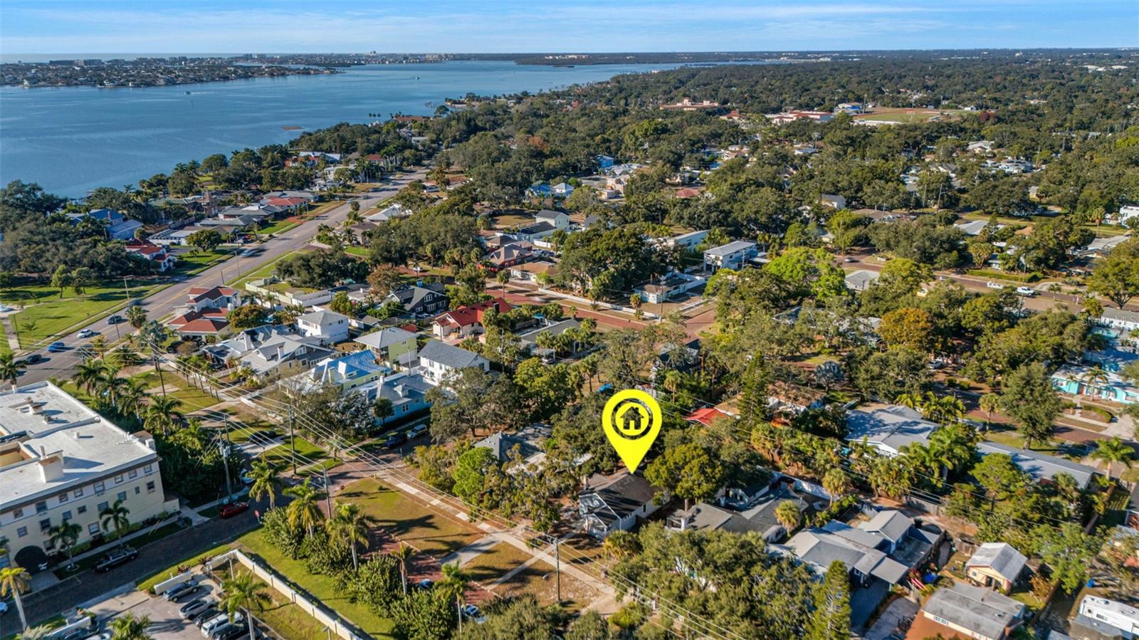 2 blocks form Ocean and parks