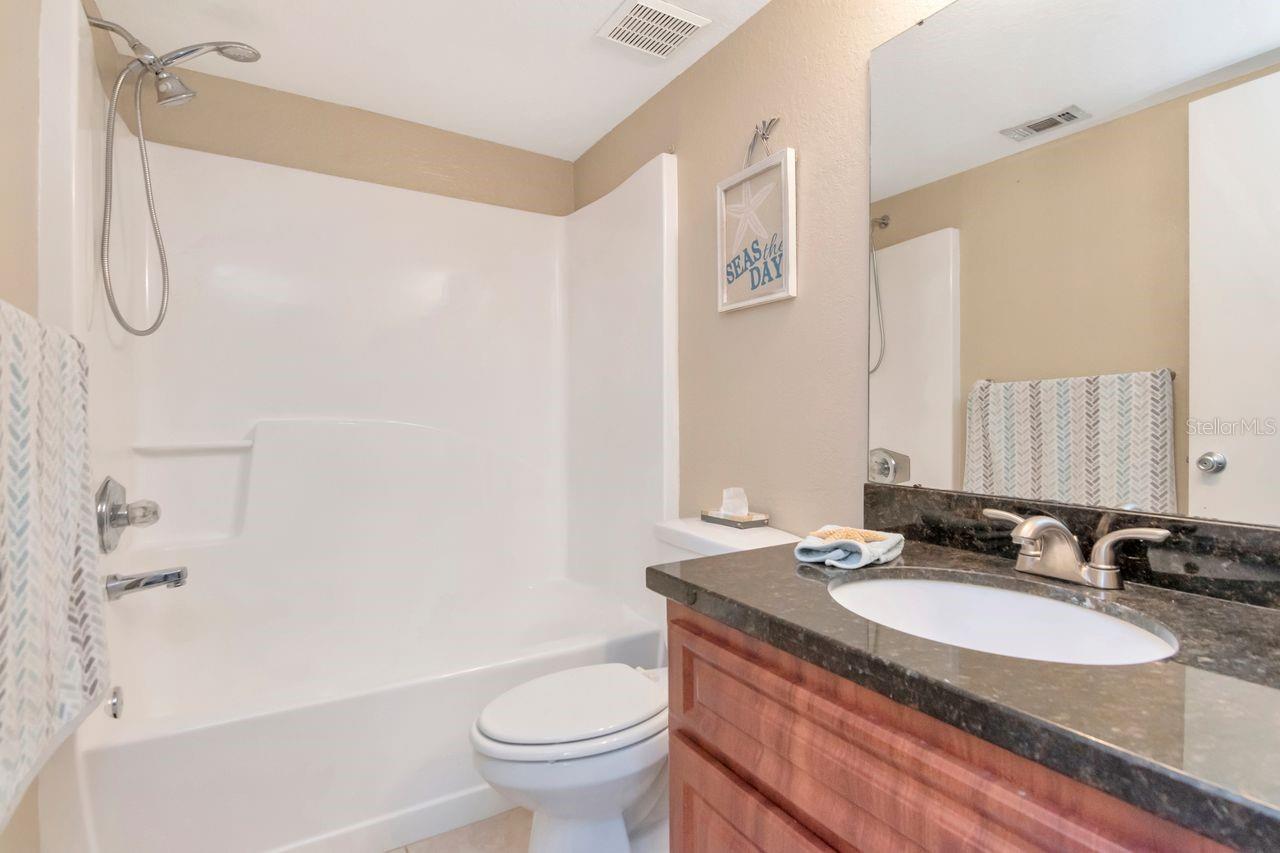 En-Suite Bathroom with Soaking Tub
