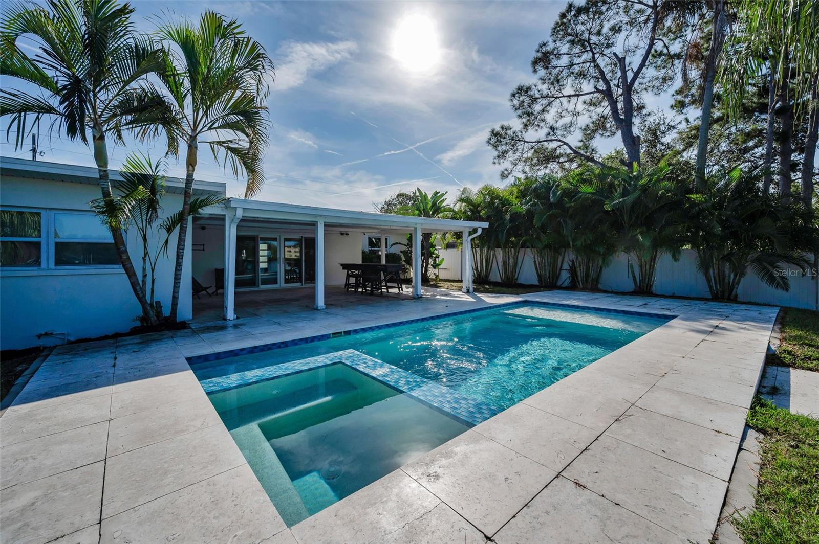 Heated Pool/Spa Combo