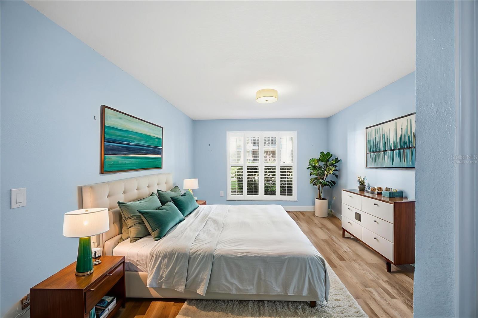 This photo has been Virtually Staged.