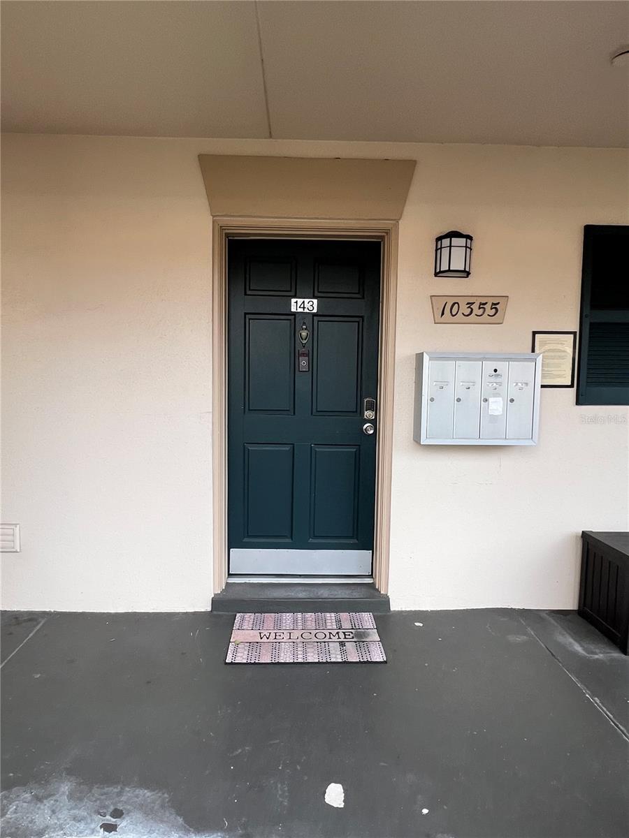 Welcome home to this lovingly maintained 1/1 condo on the first floor!