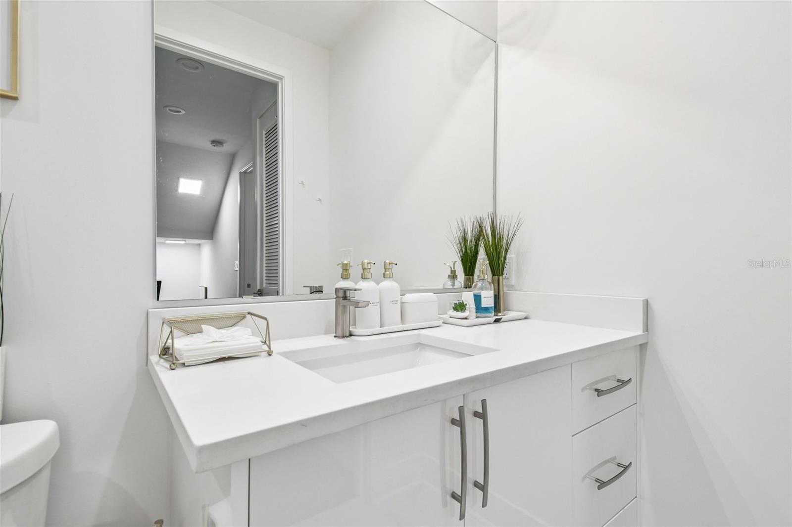 Bathroom 3 - 3rd Level