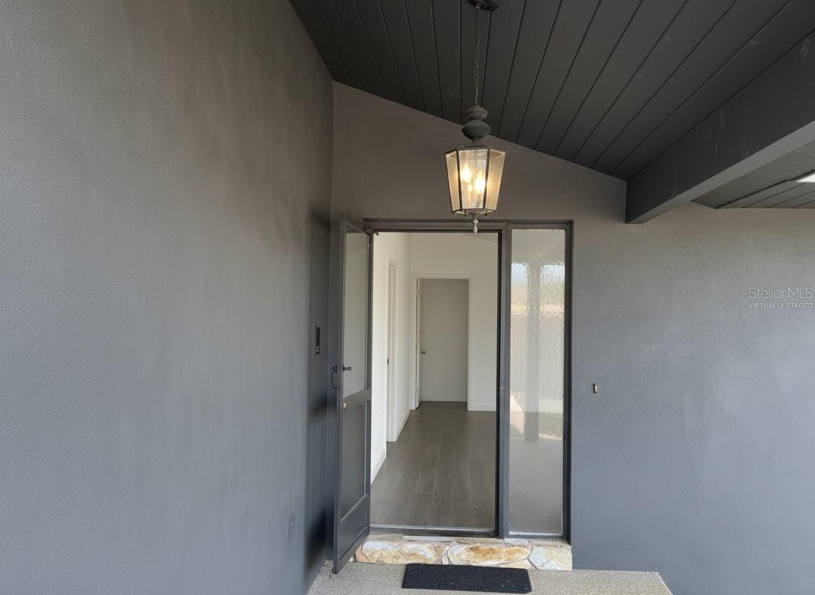 Virtually staged front entry