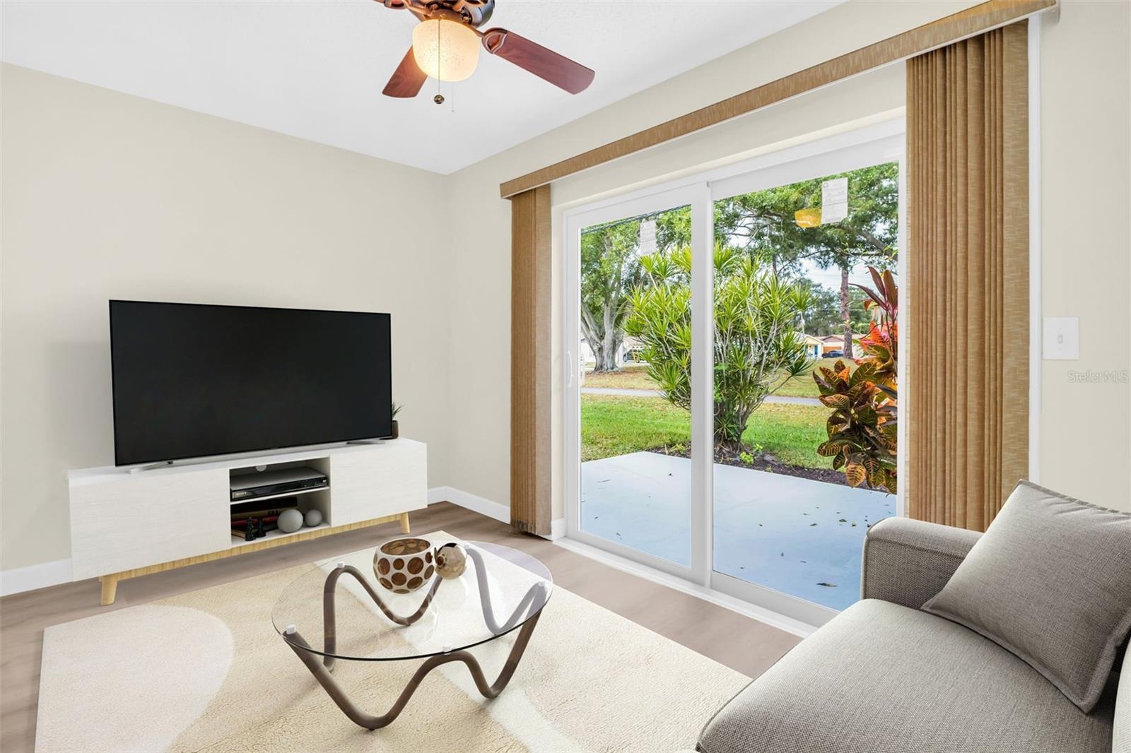 Florida room with endless possibilities~