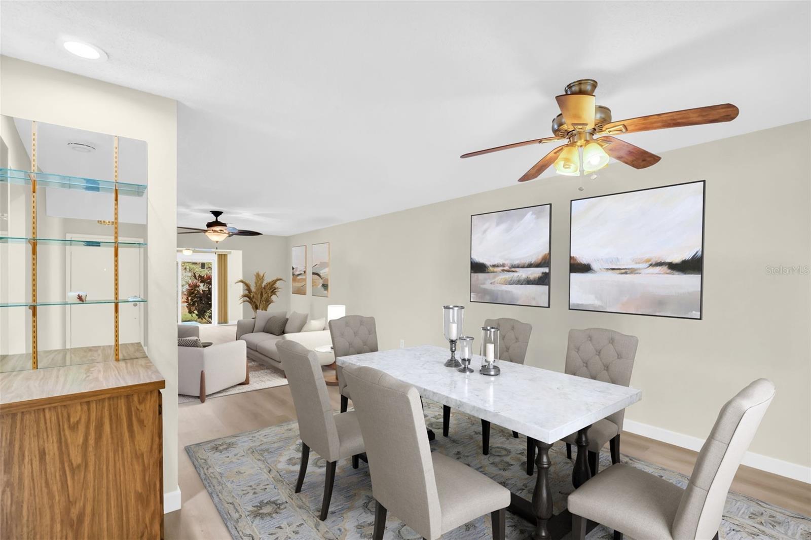 Spacious living/dining room combo~