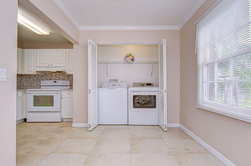 Laundry Closet with Washer and Dryer