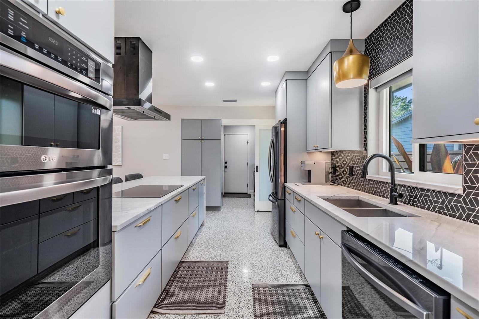 Double convection oven