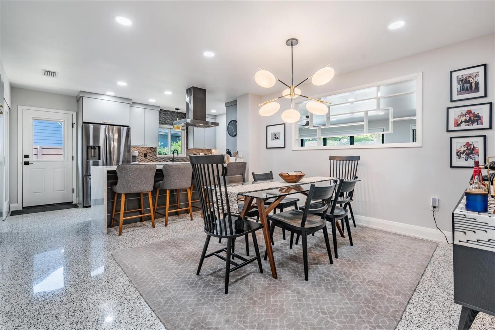 Dining room with original Mid-Century details