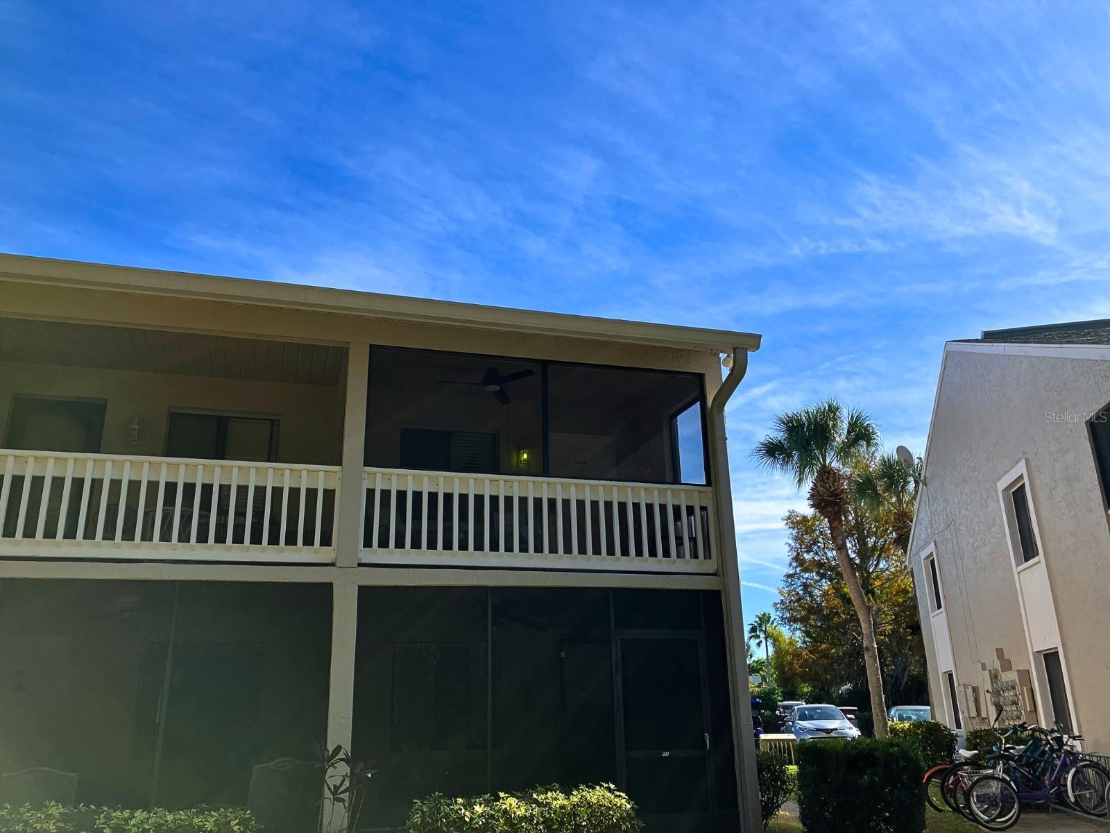 Corner Unit with extra windows