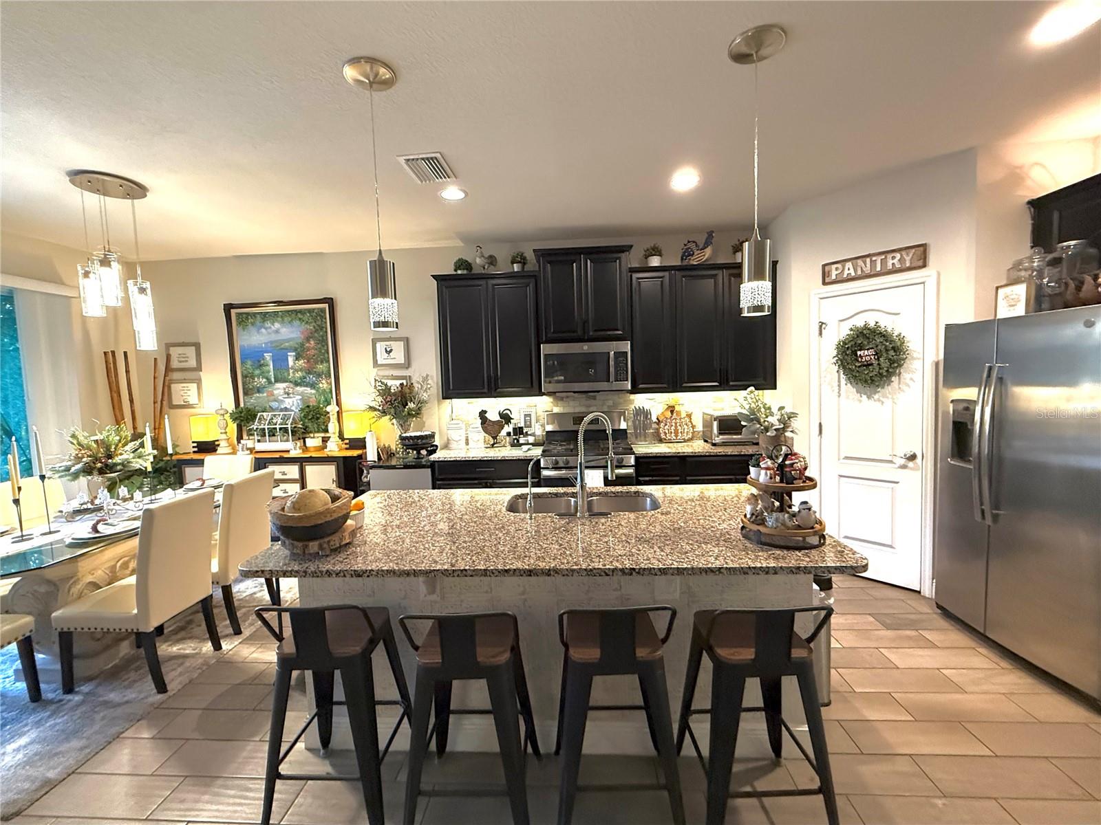 Island buffet/breakfast area