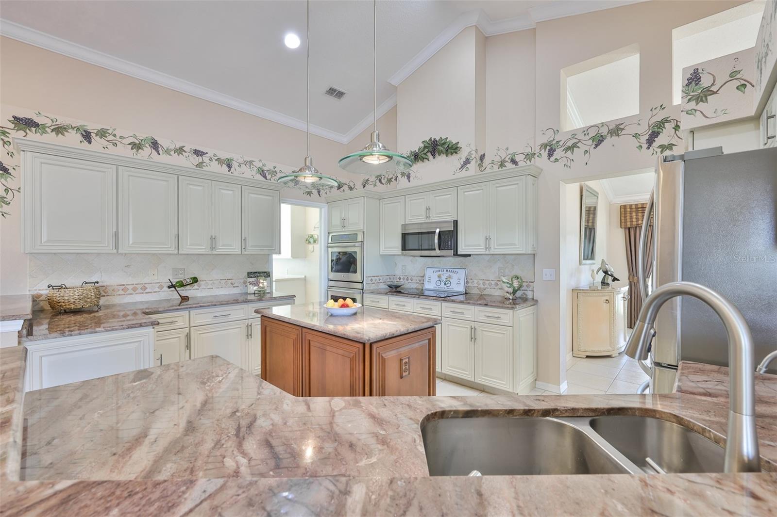 Updated Kitchen, SS Appliances, Double Wall Oven, Prep Island