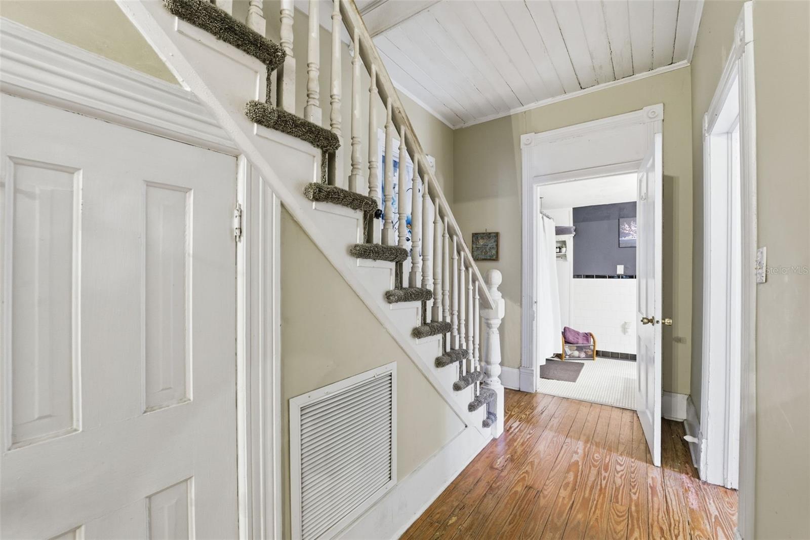 Stairs (to 2nd floor)