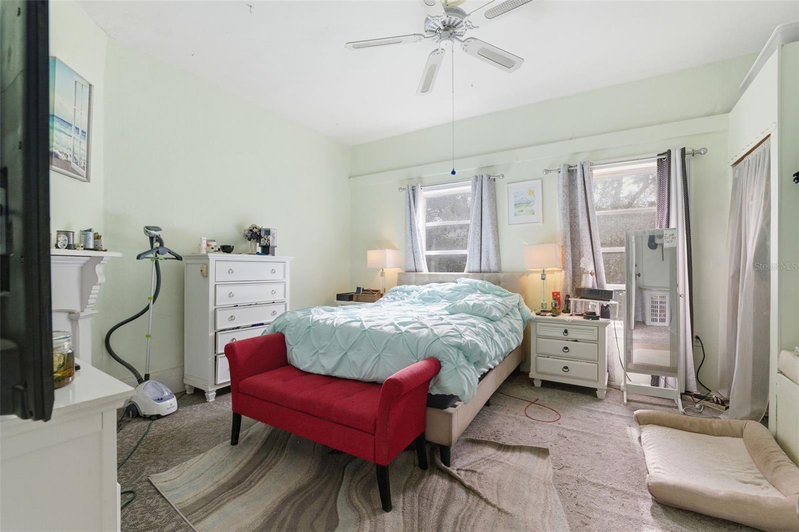 Primary Bedroom (2nd floor)