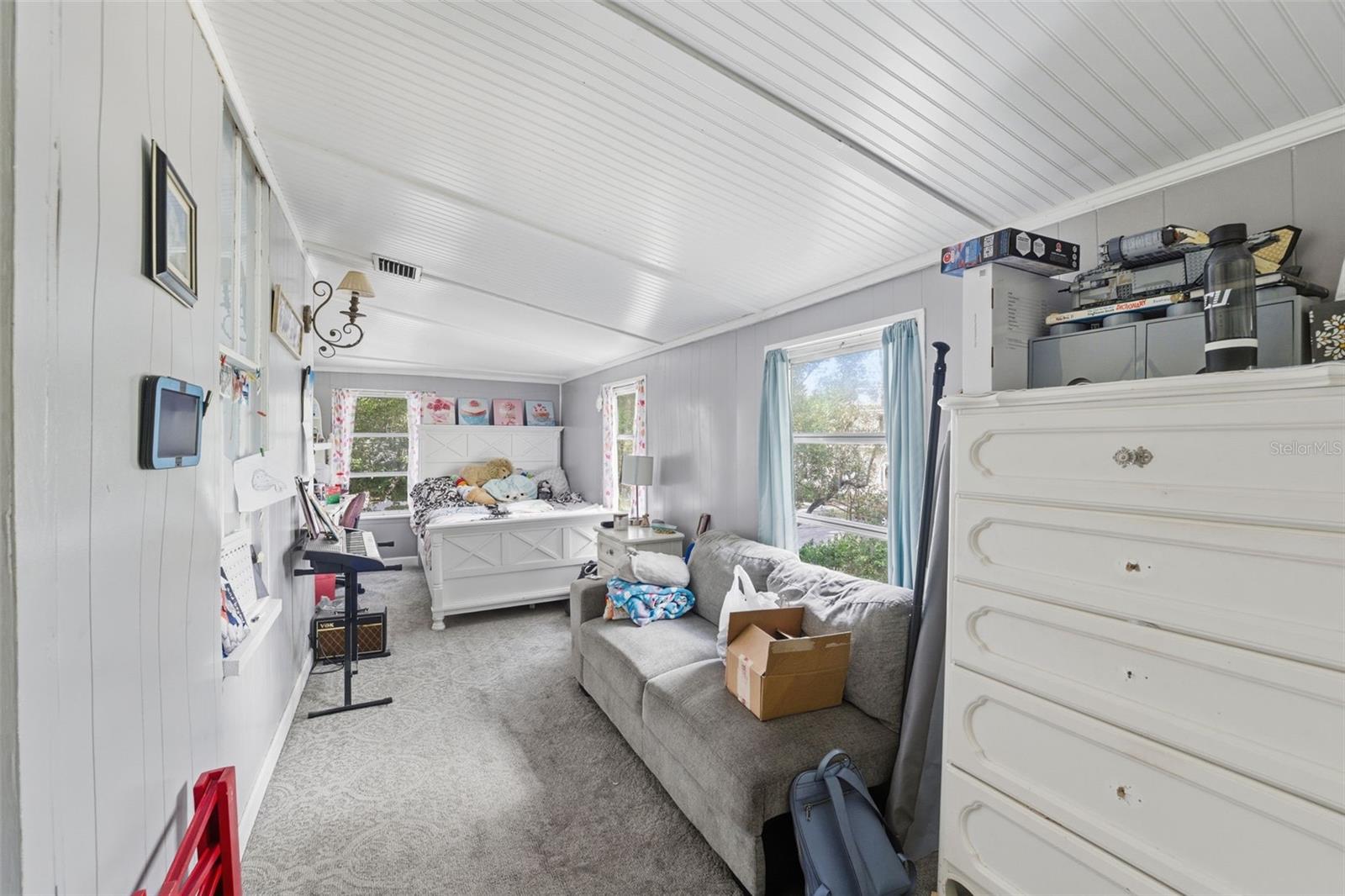 Bedroom 4 (2nd floor)